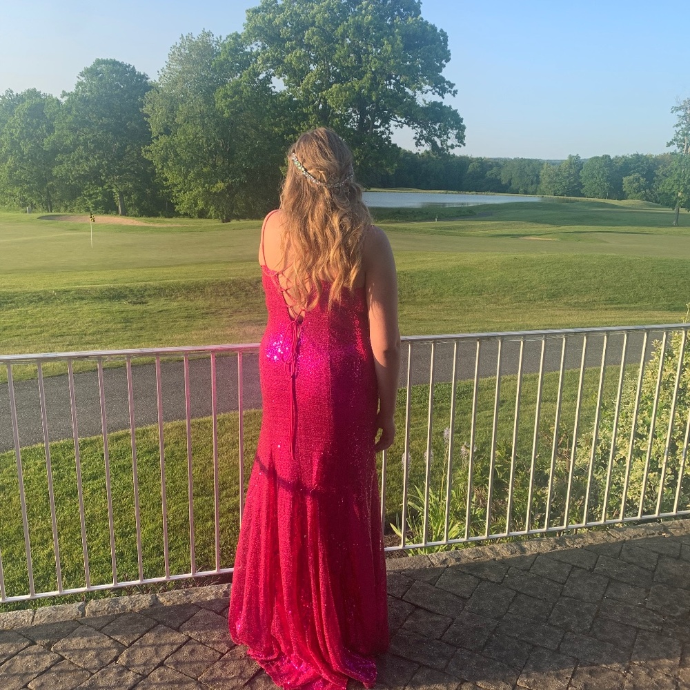 prom dress. must go!!